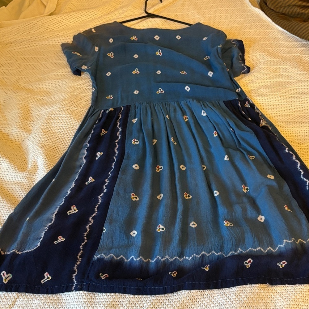 Vintage Elegant Blue Maxi Dress with Heart Accents - Picture 5 of 5